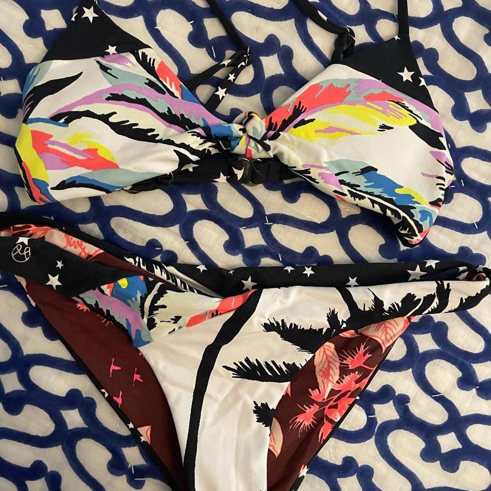 Maaji reversible bikini in size womens xs